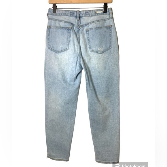 Brandy Melville cotton Light wash high waist button fly closure jeans. Size 28 - Picture 2 of 6